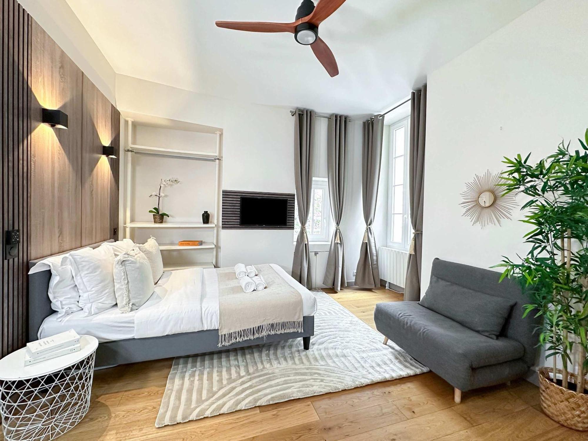 Spacious In Saint-germain-des-pres *