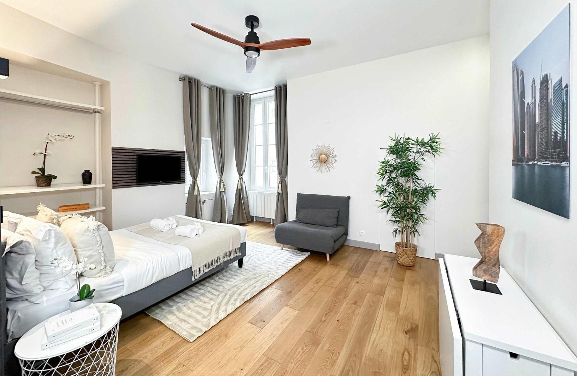 Spacious In Saint-germain-des-pres